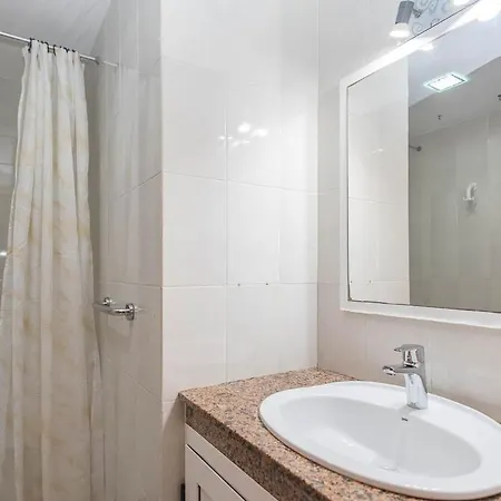 Guestready - Cosy Retreat With Balcony Near Beach Апартаменты *