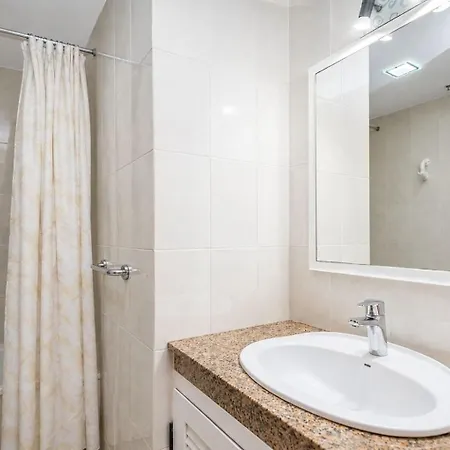 Guestready - Cosy Retreat With Balcony Near * Cotillo
