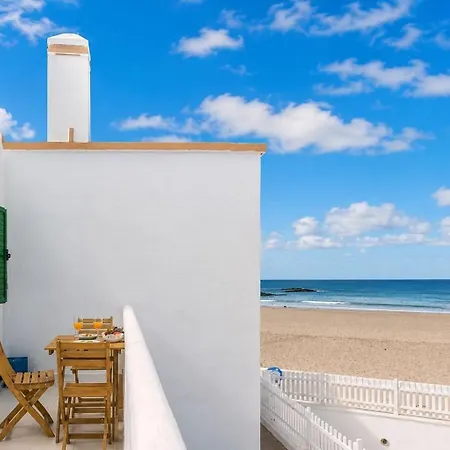 Guestready - Cosy Retreat With Balcony Near