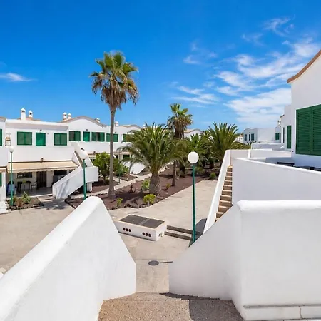 Guestready - Cosy Retreat With Balcony Near